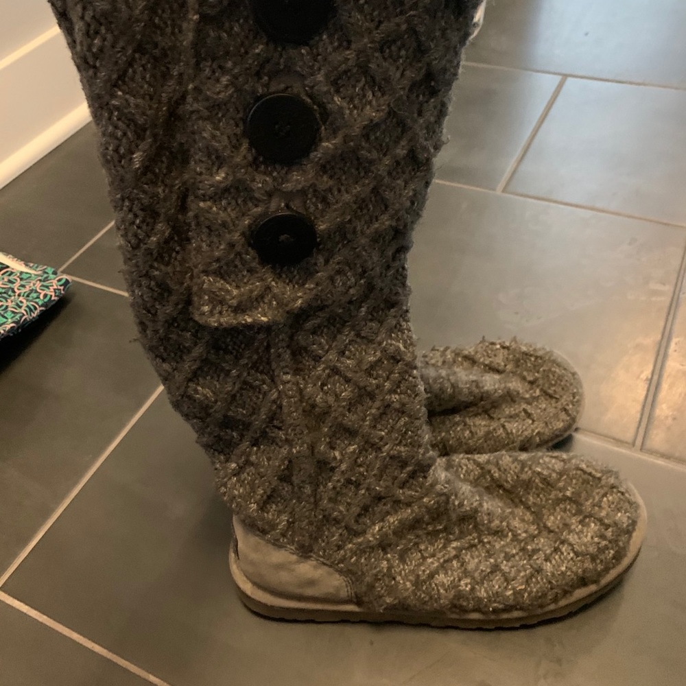 Ugg sweater boots